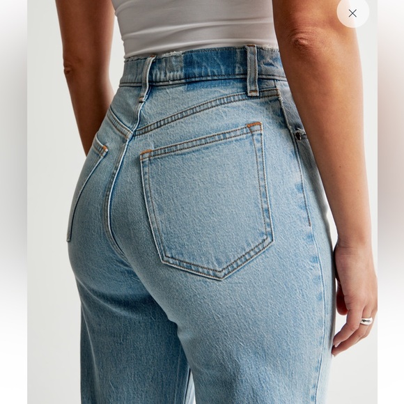 Abercrombie & Fitch Light Blue Straight Leg Ripped Jeans - Picture 6 of 8